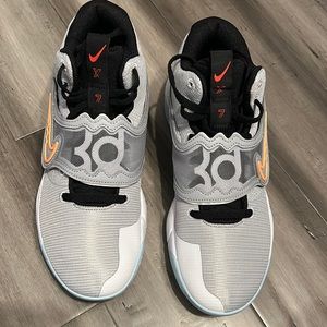 Brand new KD Trey 5 X shoes